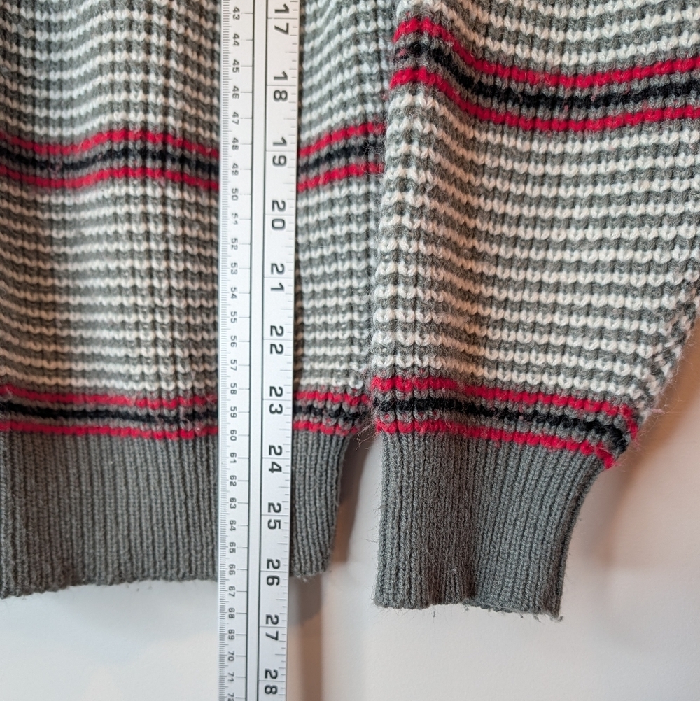 Vintage St. John’s Bay Striped Knit Sweater Grey Red Size Small - Picture 7 of 8
